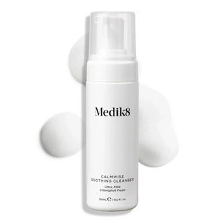 Ніжна пінка з хлорофілом для очищення чутливої шкіри Medik8 - CALMWISE&trade; SOOTHING CLEANSER 150 мл
